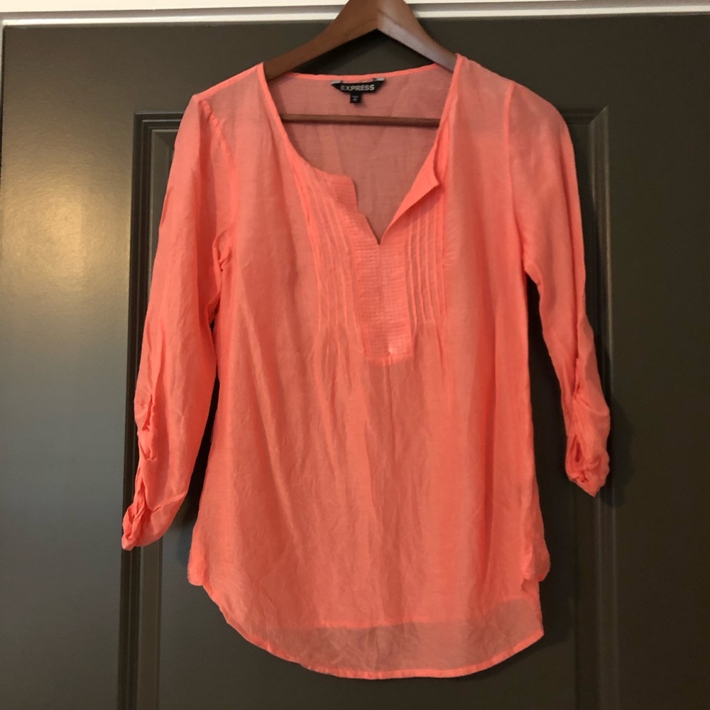 🌺 Express Women’s Coral Shirt Size XS/TP